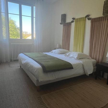 La Villa Camille La Creche Екстер'єр фото