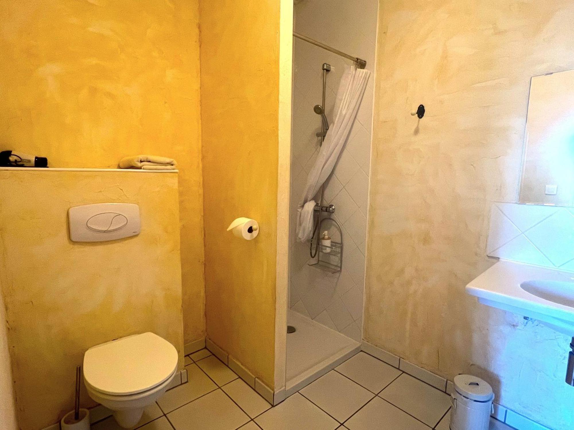 La Villa Camille La Creche Екстер'єр фото